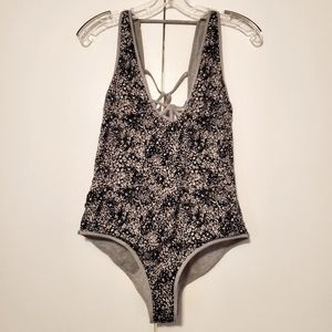 NWOT ONE TEASPOON GRAY AND BLACK REVERSIBLE SWIMSUIT - SIZE M